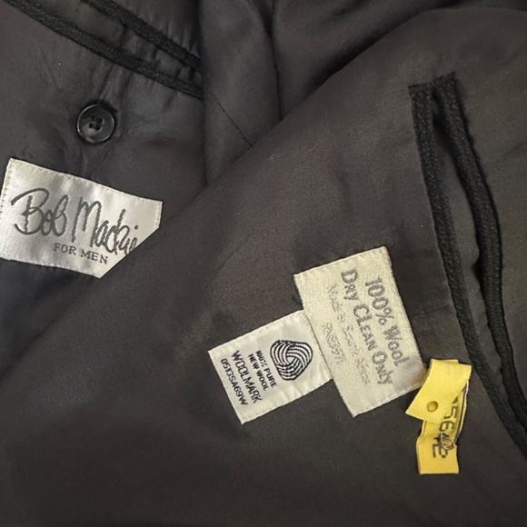 Bob Mackie Full Suit 42R custom Pants 35" waist 30" inseam Gently worn 100% wool - Picture 7 of 8